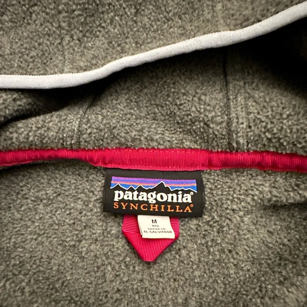 RARE Women’s patagonia hooded Synchilla fleece full zip jacket dark gray medium